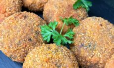 Tuna Patties (Aka) Tuna Bora