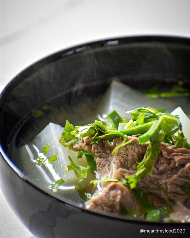 Clear Broth Beef Soup With Radish