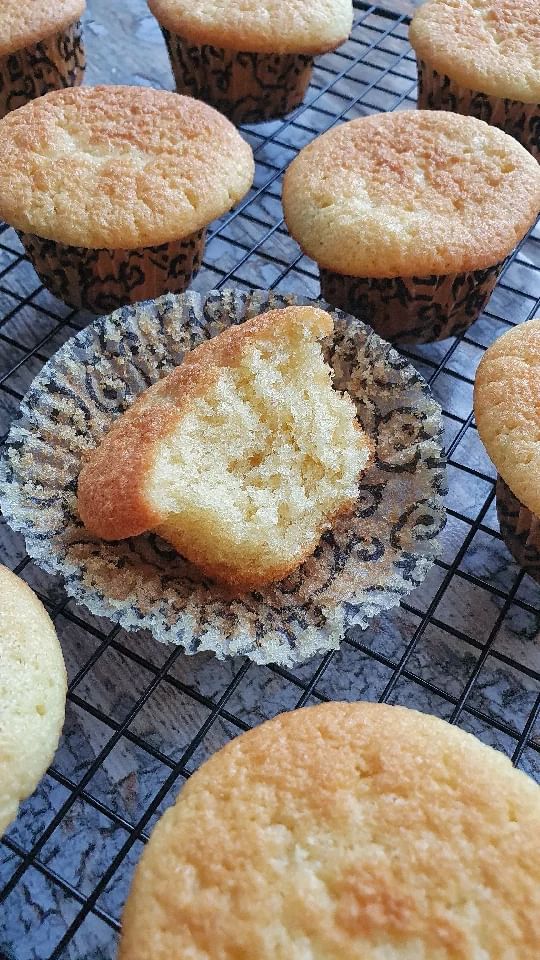 Soft And Fluffy Cupcakes