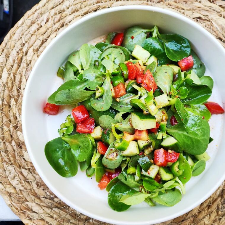 Pirpirim Salatası (Purslane Salad)