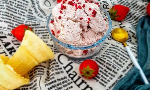 Homemade Strawberry Ice Cream (No Churn)