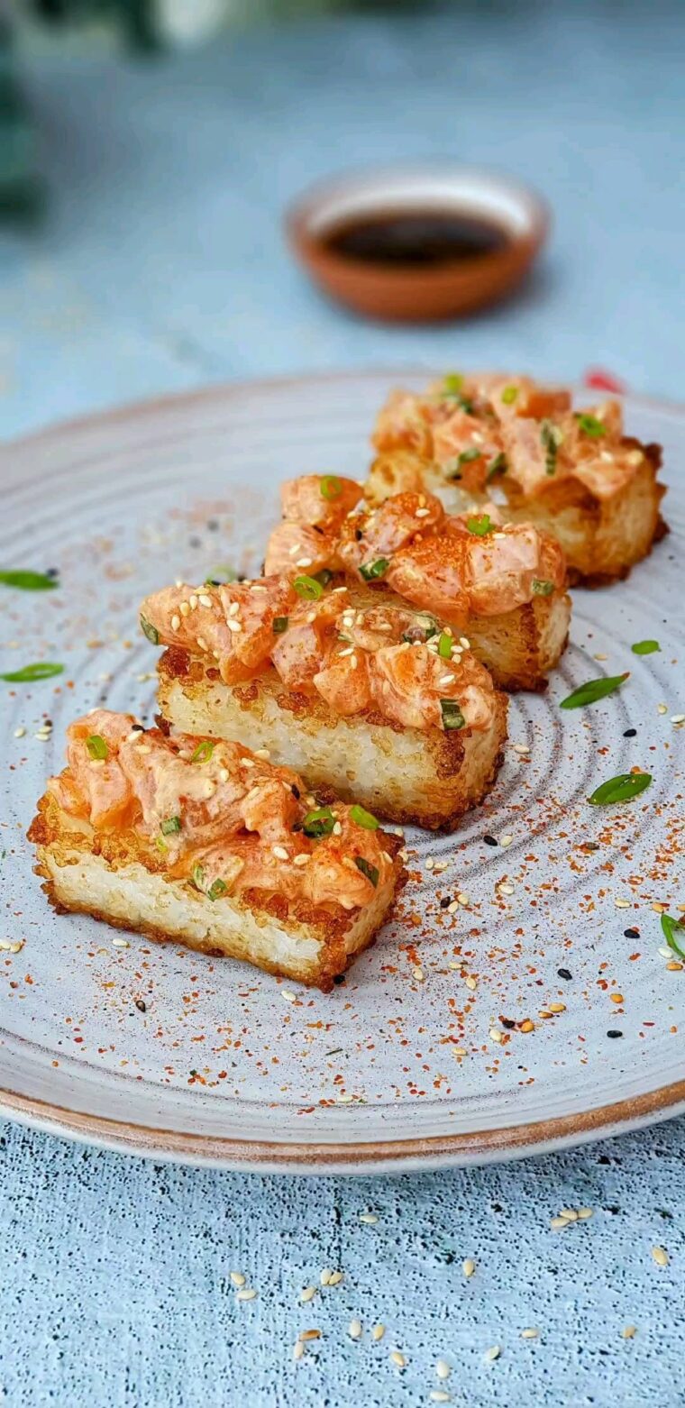 Chilli Salmon Crispy Rice Cakes