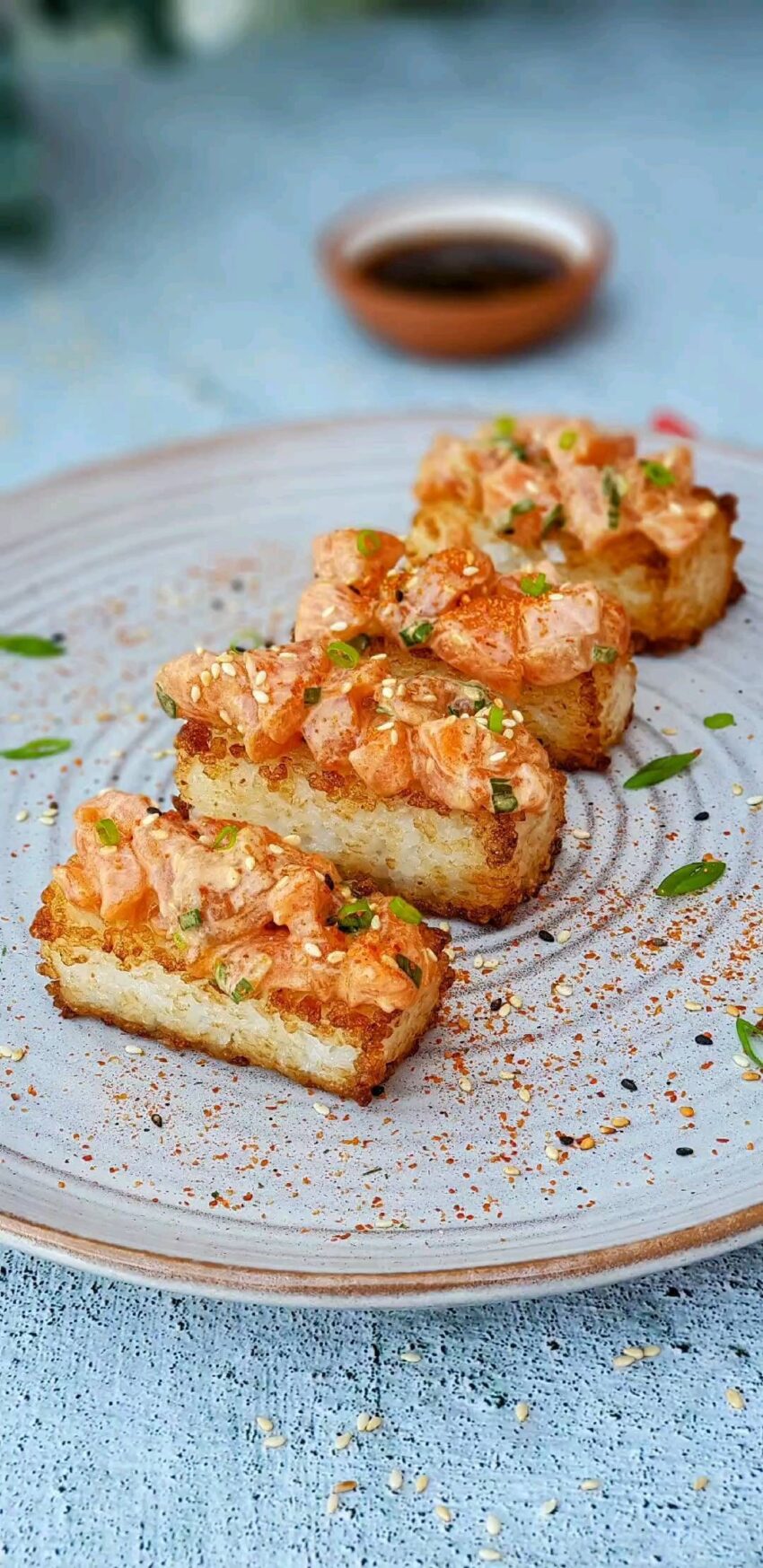 Chilli Salmon Crispy Rice Cakes