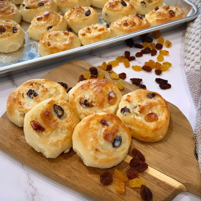 Raisin Coconut Rolls