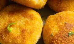 Chicken Mince Stuffed Potato Cutlets