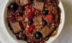 Choc Berry Baked Porridge