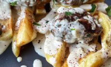 Kefta Wtih Batata And Tahini