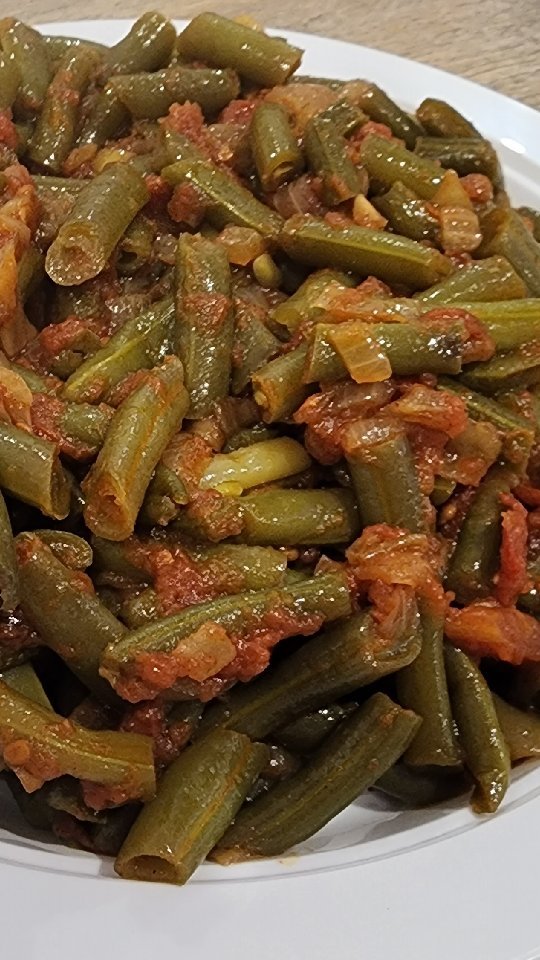 Lubyeh Banadoura (Green Beans In Tomato Sauce)