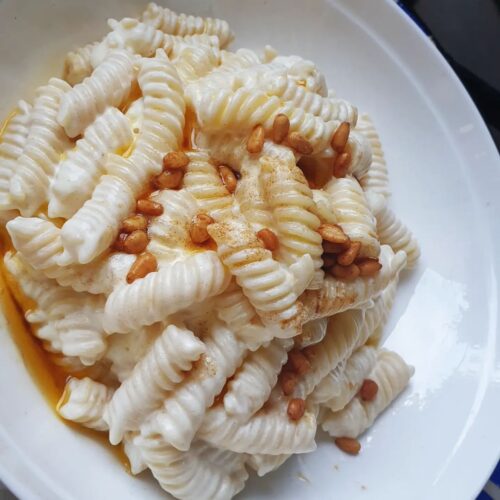 Makaroneh bi laban