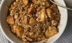 Vegan Apple Pie Baked Oats