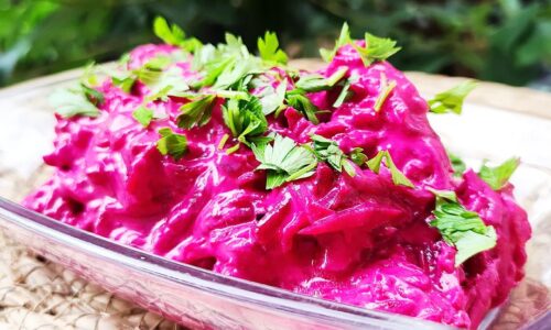 Yoğurtlu Pancar Salatası (Turkish Beetroot Yoghurt Salad)