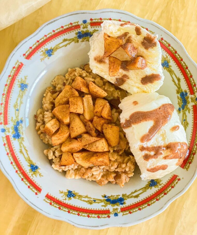 Caramelized Apple Muesli With Mantou