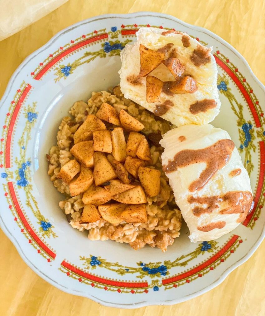 Caramelized Apple Muesli With Mantou