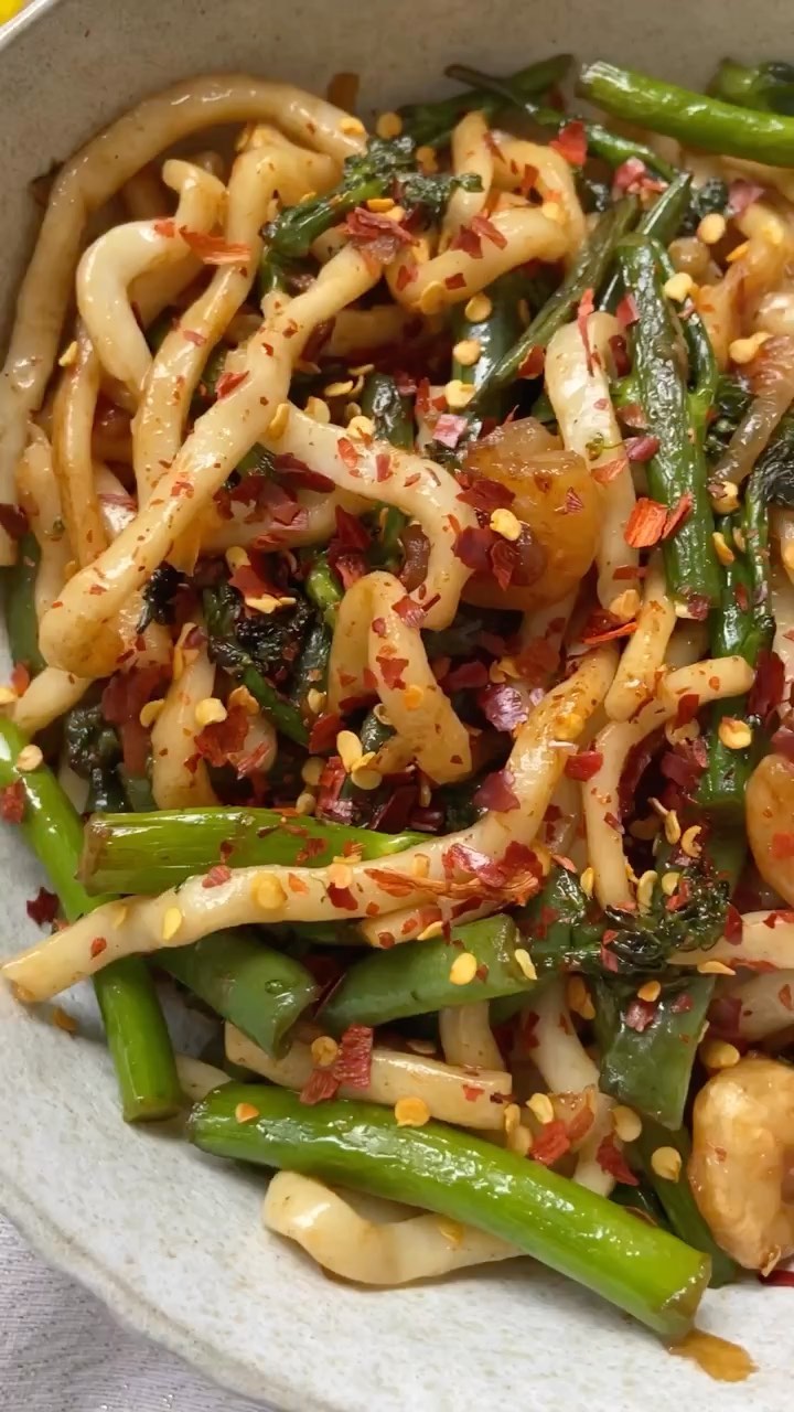 Spicy Garlic Prawn Noodles