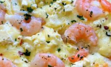 3 Cheese Garlic Prawn Pizza