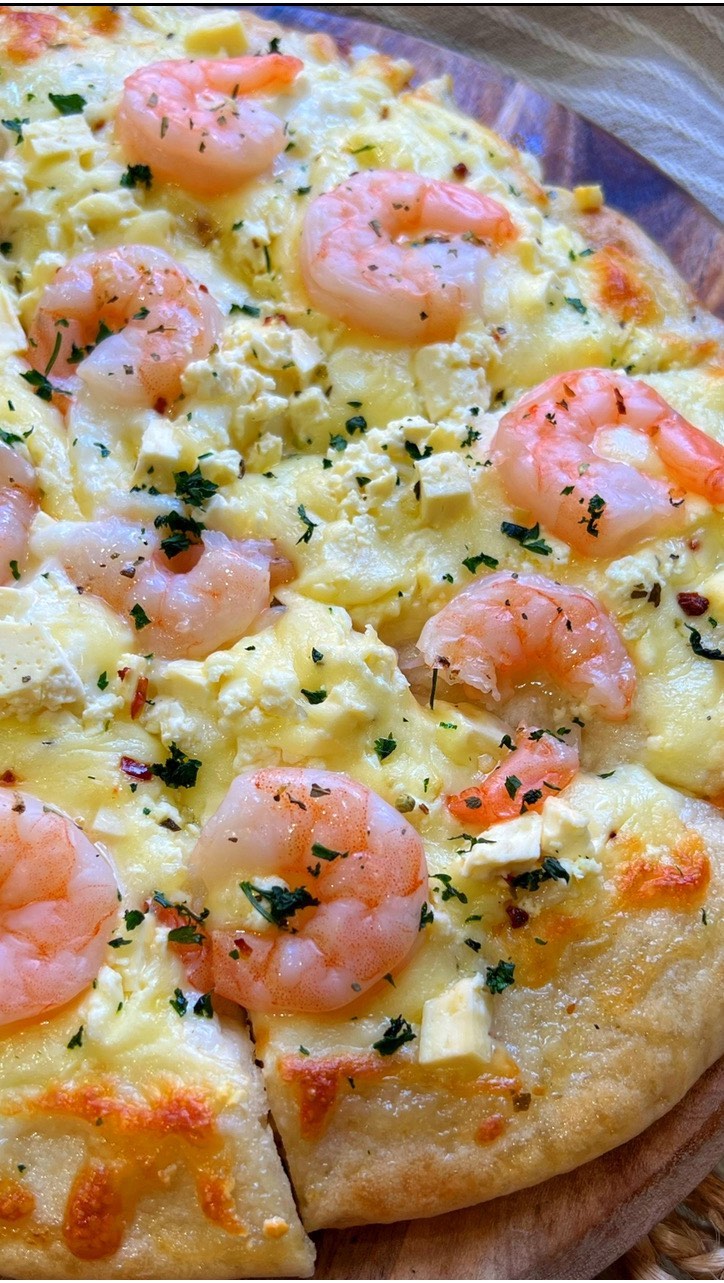 3 Cheese Garlic Prawn Pizza
