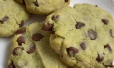 Avocado Choc Chip Cookies
