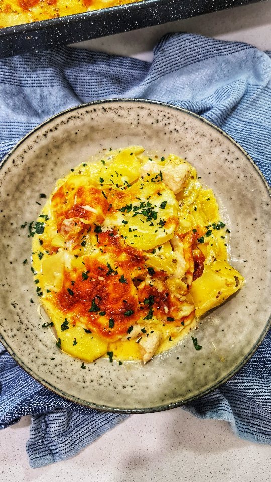 Creamy Chicken And Potato Bake