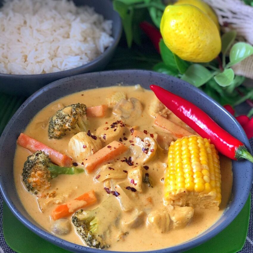Creamy Chicken Yellow Curry