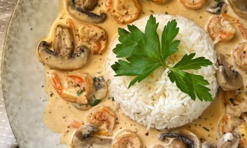 Creamy Garlic Prawns Served With Basmati Rice