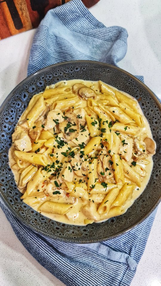 Creamy Mushroom Chicken Pasta