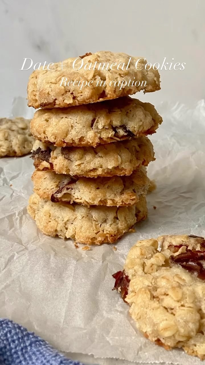 Date And Oatmeal Cookies