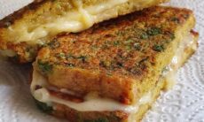 Masala Cheese French Toast
