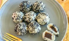 Niangao Sesame Mochi Balls
