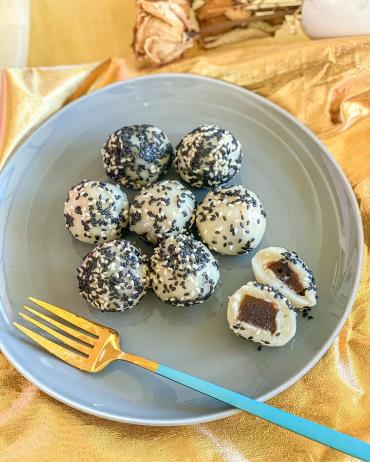 Niangao Sesame Mochi Balls