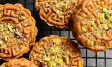 Date And Nuts Barfi
