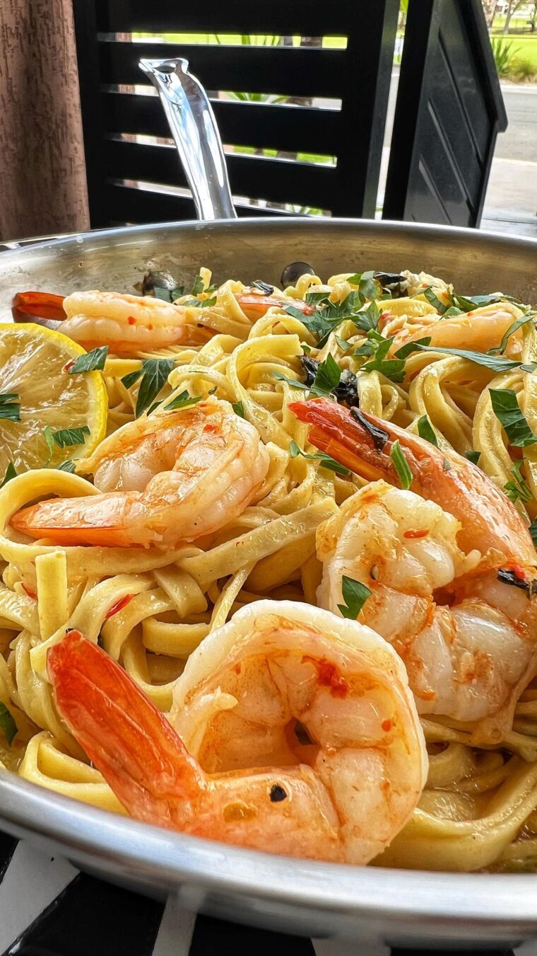 Garlic N Chilli Prawn Linguine