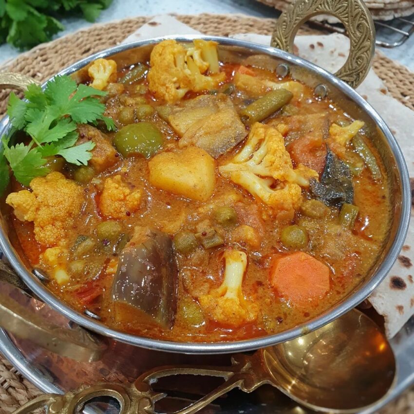 Restaurant Style Mixed Veg Curry