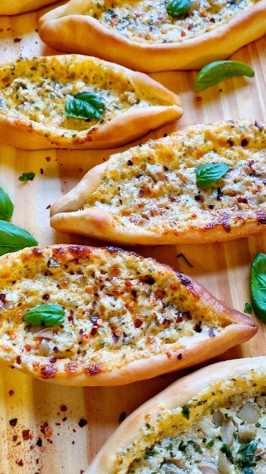 Cheesy Fatayer