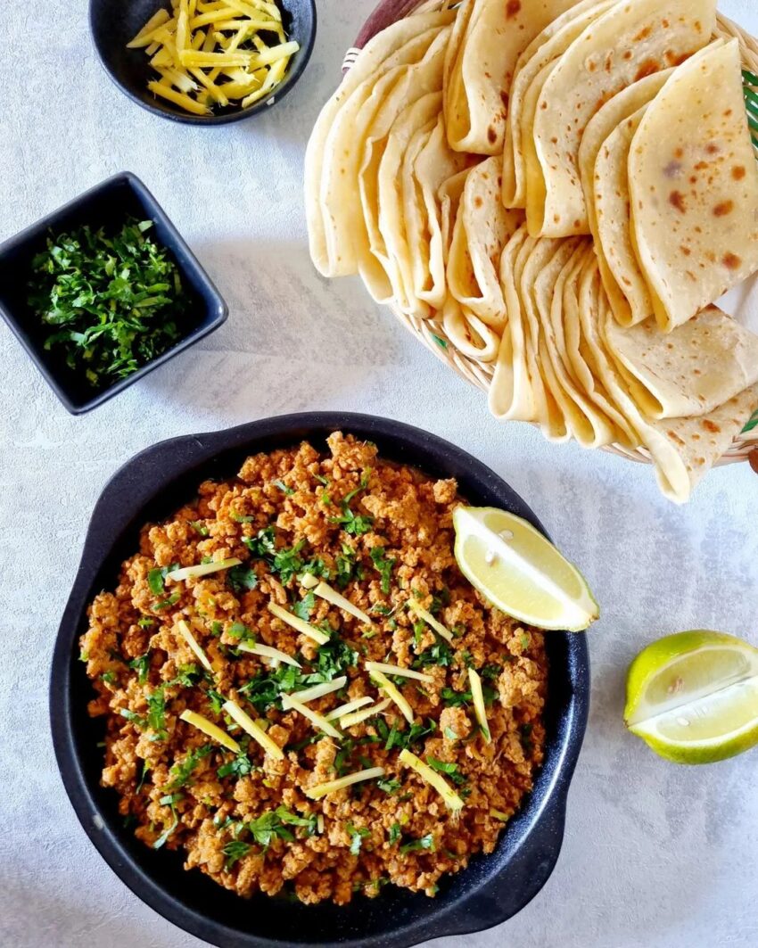 Smoked Juicy Mince Served With Rotis