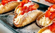 Strawberry Cheesecake Tacos