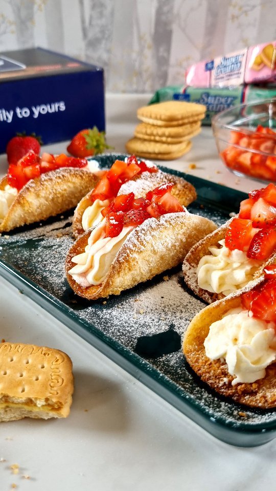 Strawberry Cheesecake Tacos