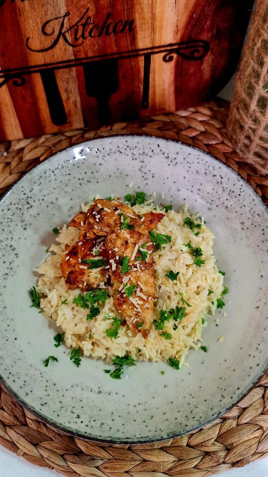 Chicken With Creamy Garlic Parmesan Cheese