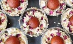 Gulab Jamun And Cream
