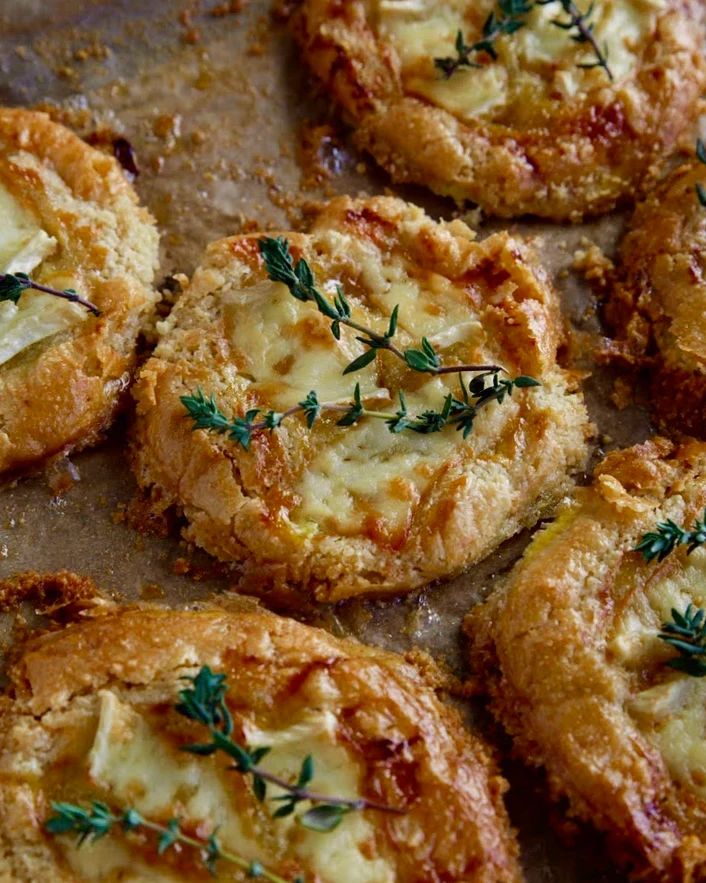 Mini Peach Brie Tarts