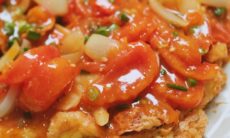 Stir Fry Tomato With Crispy Omelette Egg