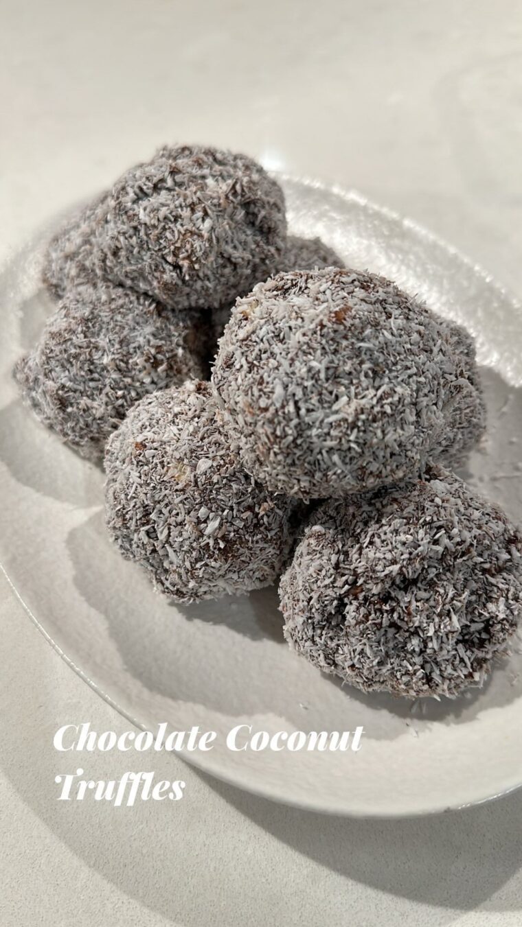 4 Ingredients Chocolate Coconut Truffles
