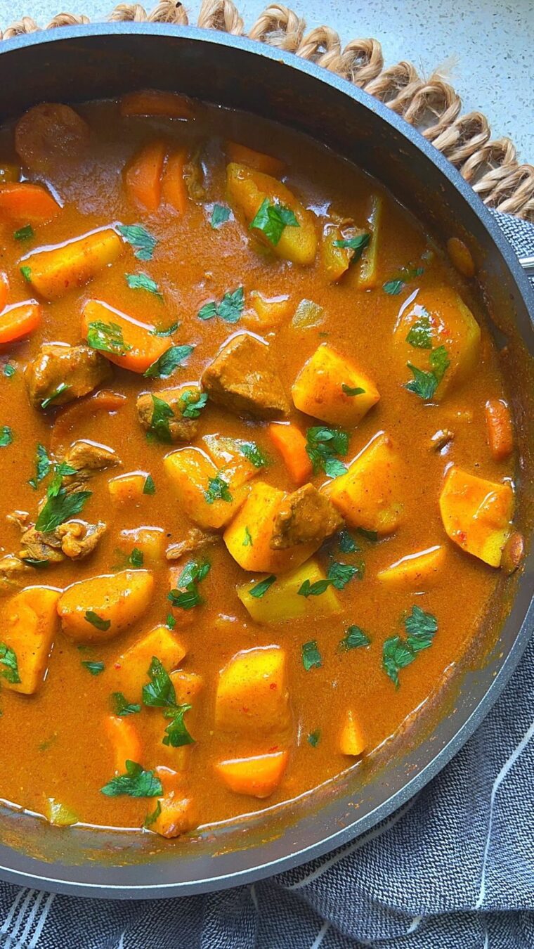 Lamb Yellow Curry With Carrots & Potatoes