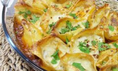 Stuffed Baked Cheesy Conchiglioni Bolognese