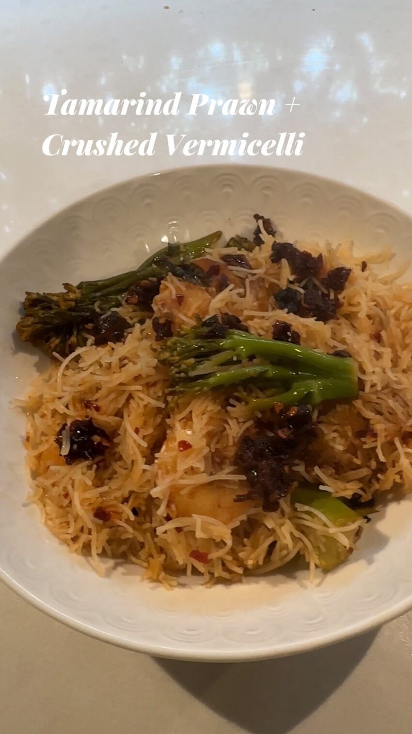 Tamarind Prawns With Crushed Vermicelli