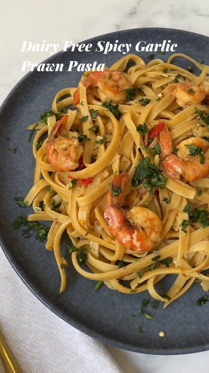 Easy Garlic Prawn Pasta