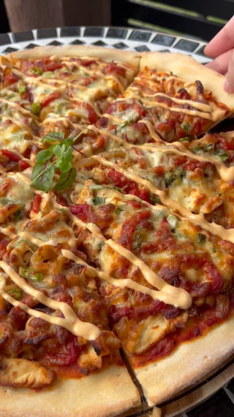 Peri Peri Chicken Pizza