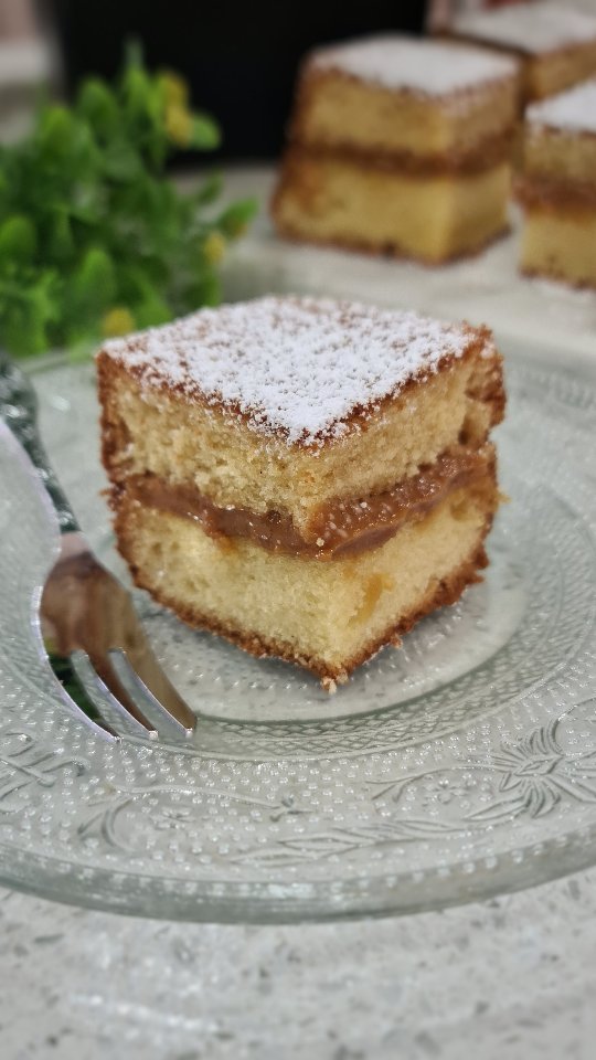 Vanilla Caramel Sponge
