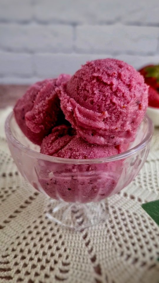 3 Ingredient Yoghurt