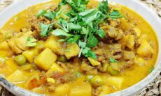 Keema Matar & Aloo
