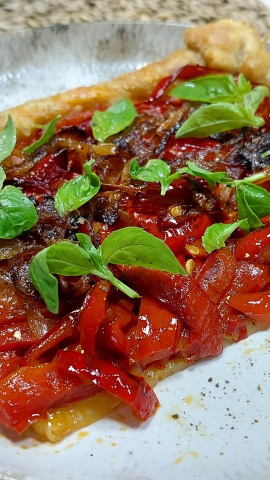Sweet Pepper & Caramelised Onion Tart